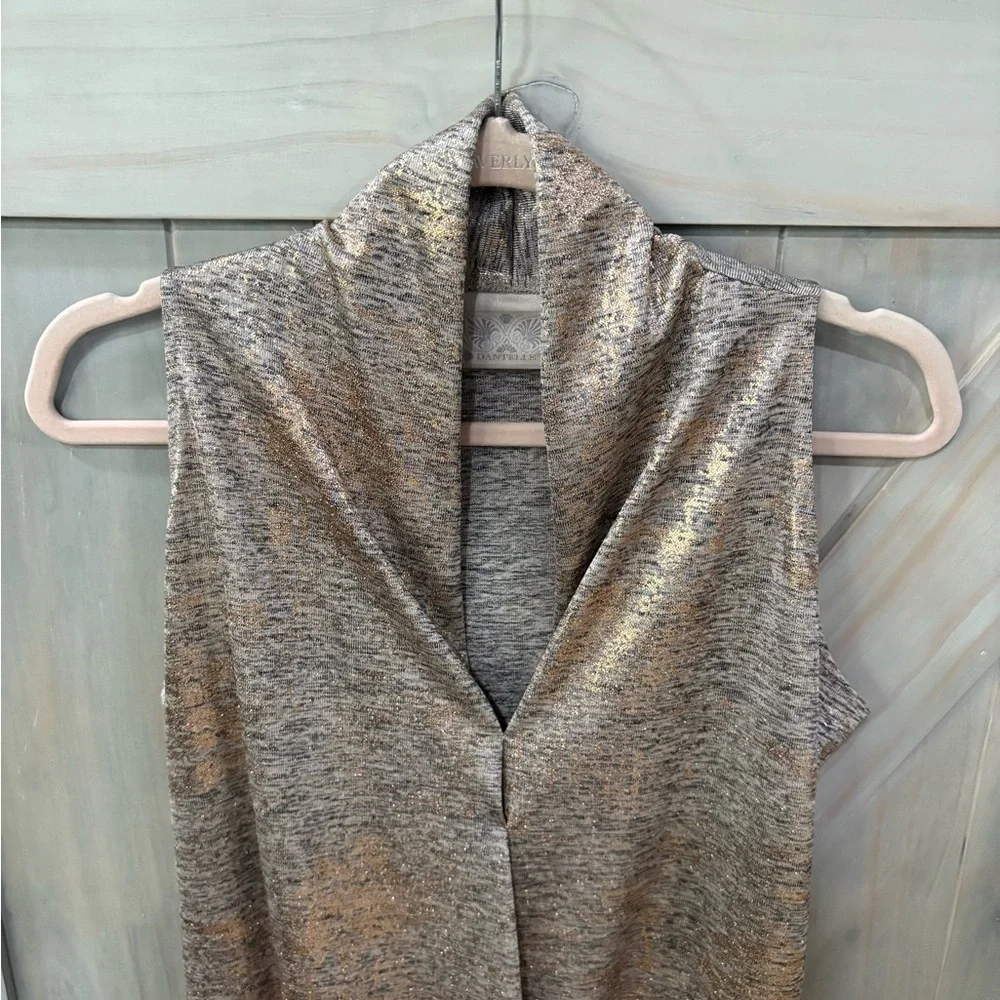 Dantelle Gold and Gray Sleeveless Top - Picture 2 of 6